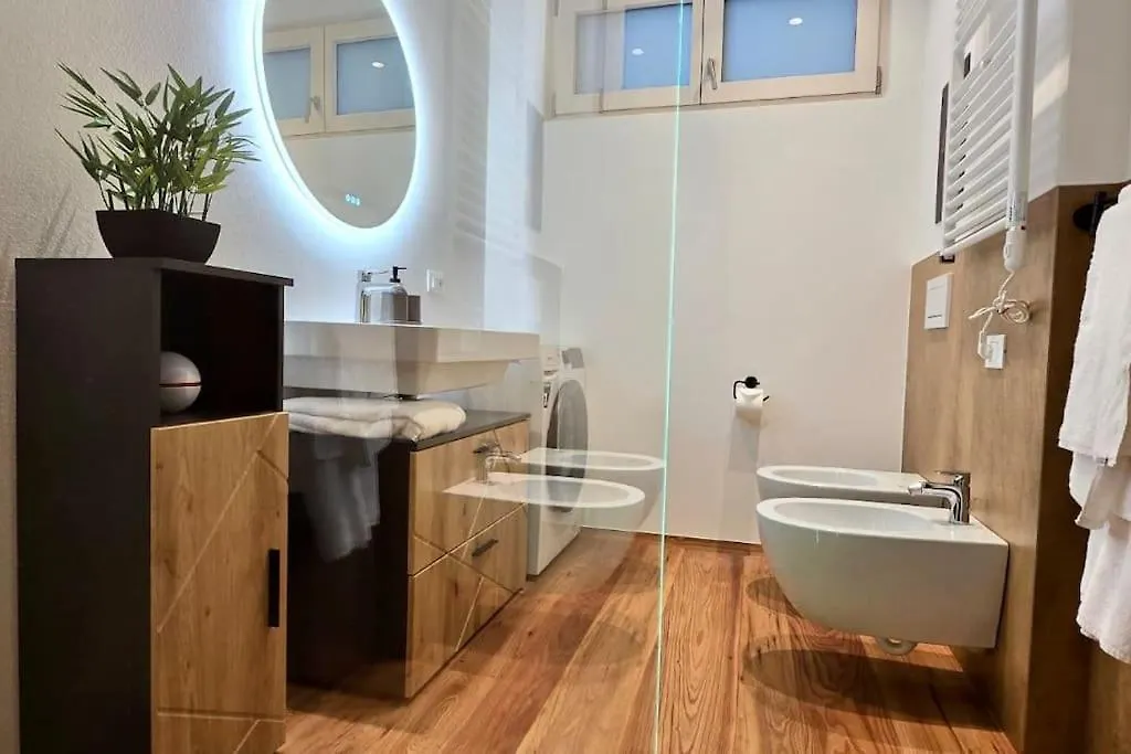 Poolvision Apartment Peschiera del Garda 0*,  Italy