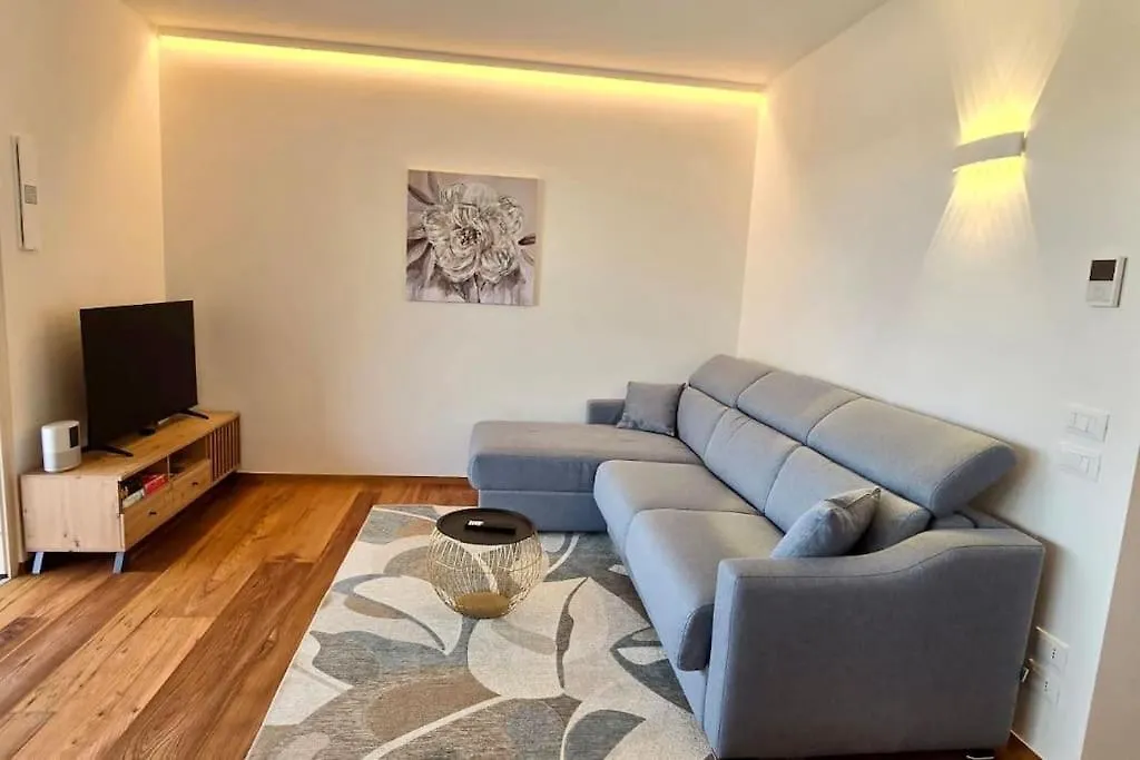 Poolvision Apartment Peschiera del Garda Italy