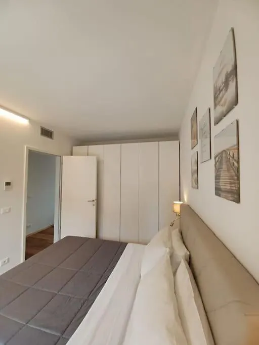 Poolvision Apartment Peschiera del Garda Italy
